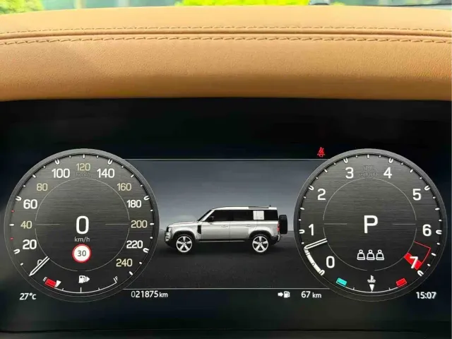 Land Rover Defender — Фото автомобиля 14