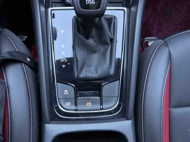 Skoda Karoq — Фото автомобиля 16