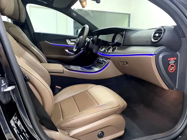 Mercedes-Benz E-Class — Фото автомобиля 11