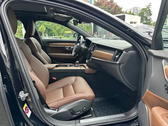 Volvo S90 — Фото автомобиля 19