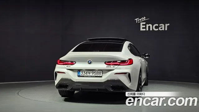 BMW 8-Series — Фото автомобиля 4