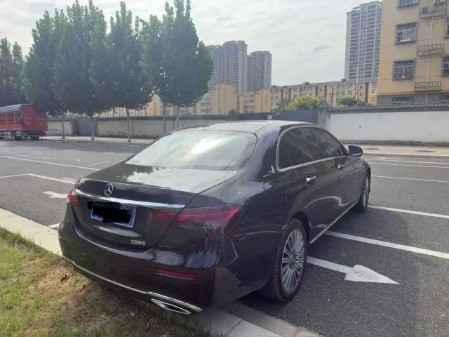 Mercedes-Benz E-Class — Фото автомобиля 9