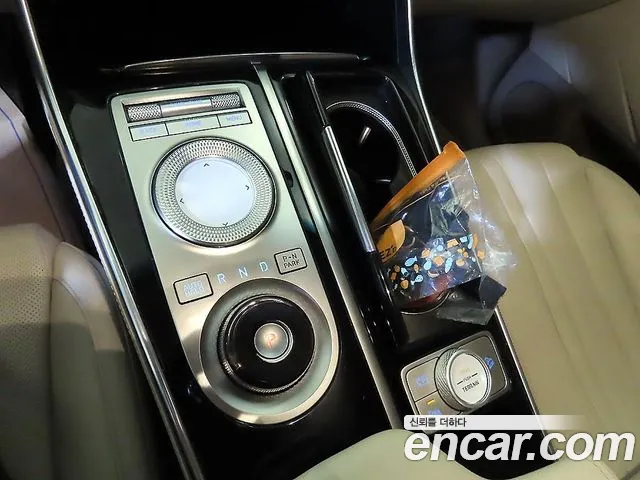 Genesis GV80 — Фото автомобиля 12