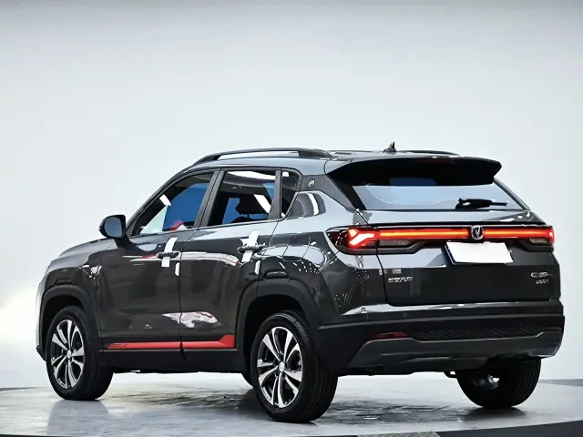 Changan CS35 Plus — Фото автомобиля 6