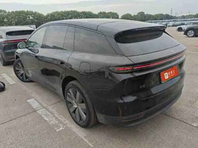 Li Auto i6 — Фото автомобиля 3