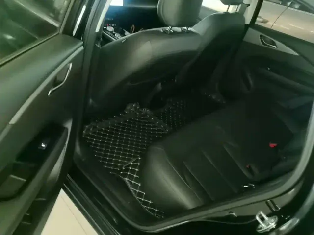 Wuling Starlight — Фото автомобиля 16