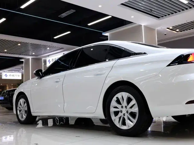 Peugeot 508 — Фото автомобиля 11
