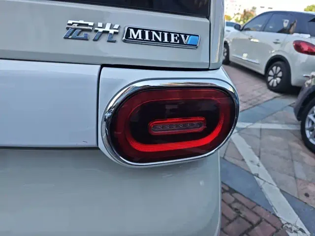 Wuling Hongguang Mini EV — Фото автомобиля 7