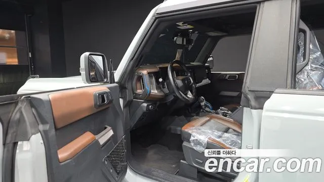 Ford Bronco 6th Gen — Фото автомобиля 15