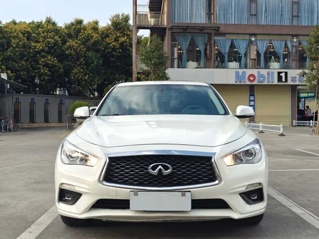 Infiniti Q50L — Фото автомобиля 2