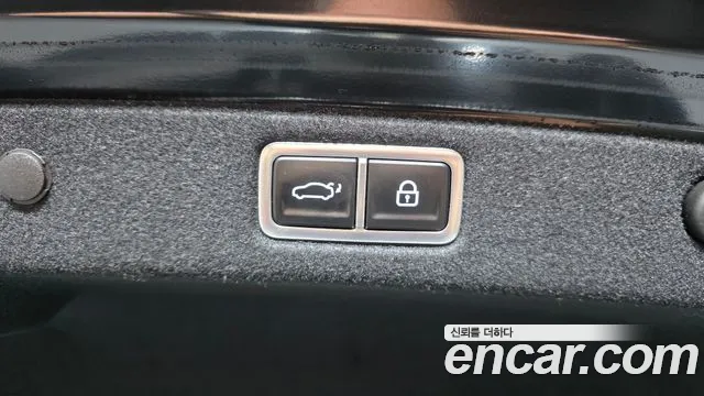 Hyundai Grandeur — Фото автомобиля 20