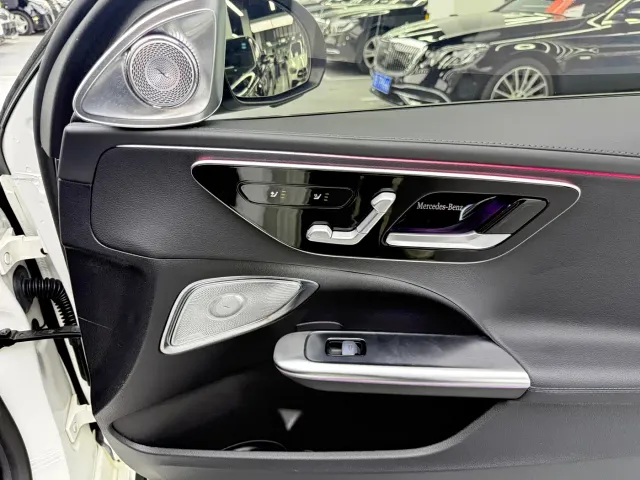 Mercedes-Benz C-Class — Фото автомобиля 11