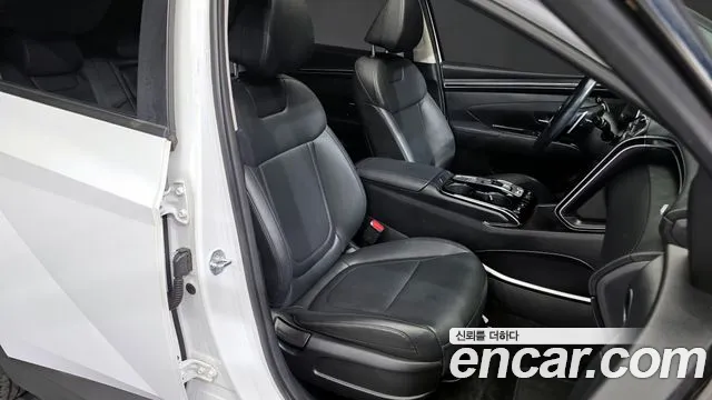 Hyundai Tucson Tucson (NX4) Дизель 2.0 2WD — Фото автомобиля 12