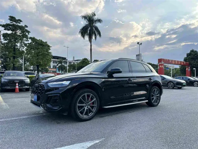 Audi Q5L — Фото автомобиля 2