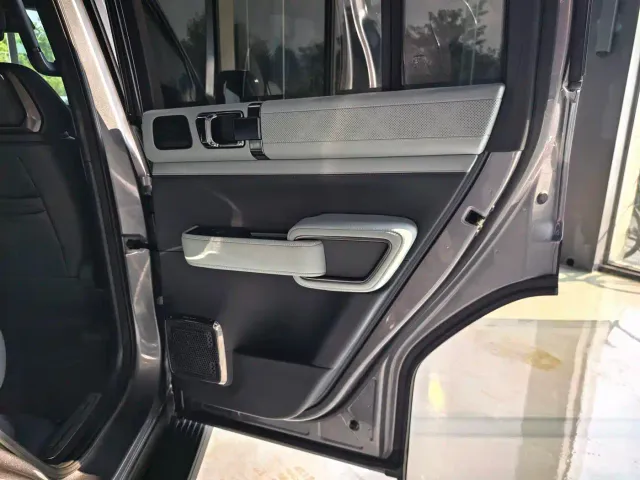 BYD FangChengBao Leopard 5 — Фото автомобиля 17