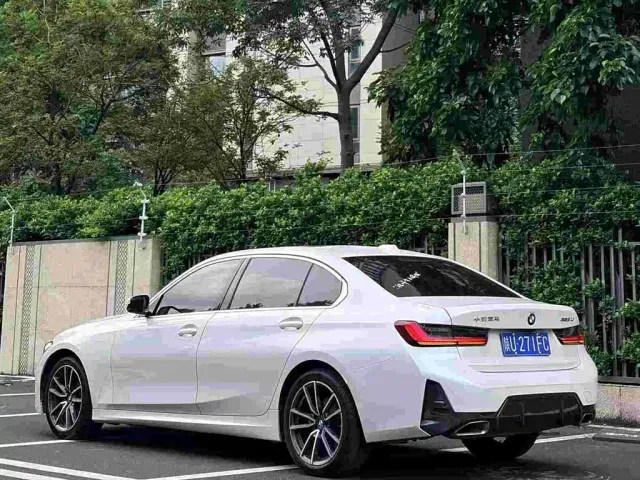 BMW 3 Series — Фото автомобиля 4