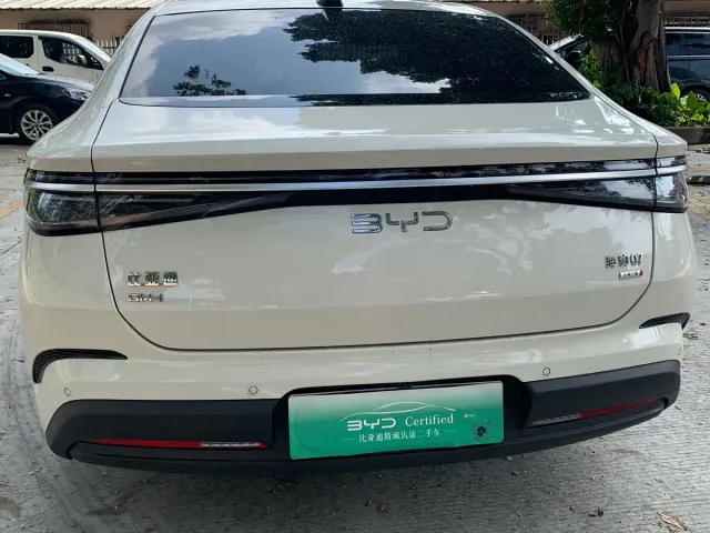 BYD Seal 07 DM-i — Фото автомобиля 11
