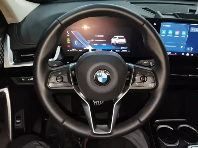 BMW X1 — Фото автомобиля 10