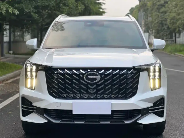 GAC Trumpchi GS8 — Фото автомобиля 2