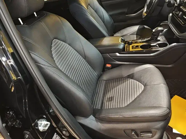 Toyota Crown Kluger — Фото автомобиля 24