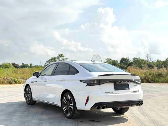Chery Arrizo 8 — Фото автомобиля 7