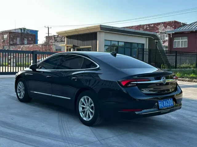 Buick LaCrosse — Фото автомобиля 7