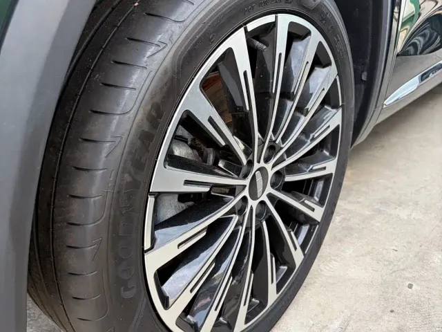 Geely Xingyue L — Фото автомобиля 9