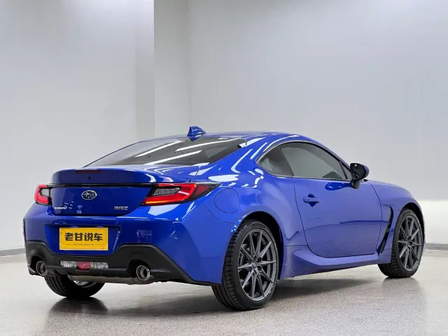 Subaru BRZ — Фото автомобиля 8