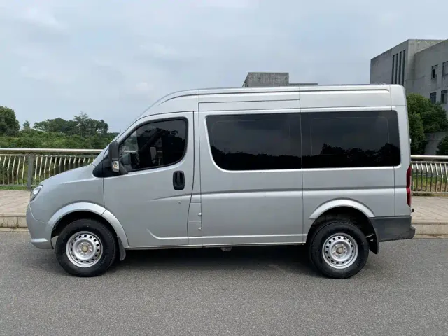Dongfeng Yufeng — Фото автомобиля 2
