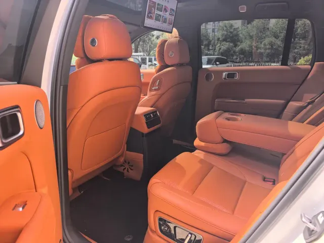 Li Auto L7 — Фото автомобиля 8