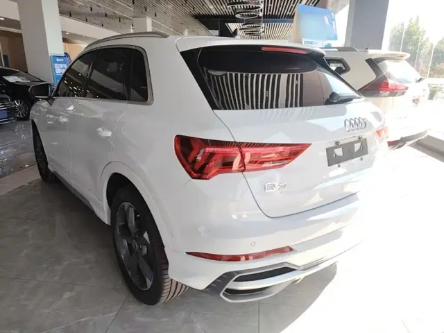 Audi Q3 — Фото автомобиля 4