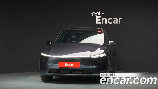 Tesla Model Y — Фото автомобиля 3
