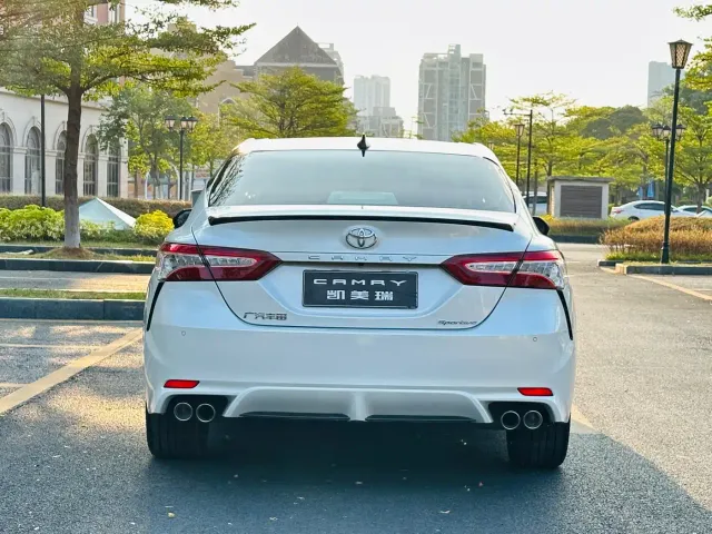Toyota Camry — Фото автомобиля 5