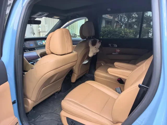 Li Auto ONE — Фото автомобиля 3