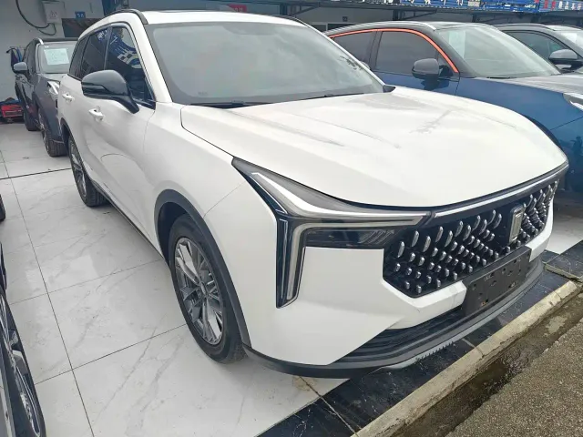 Bestune T55 — Фото автомобиля 3