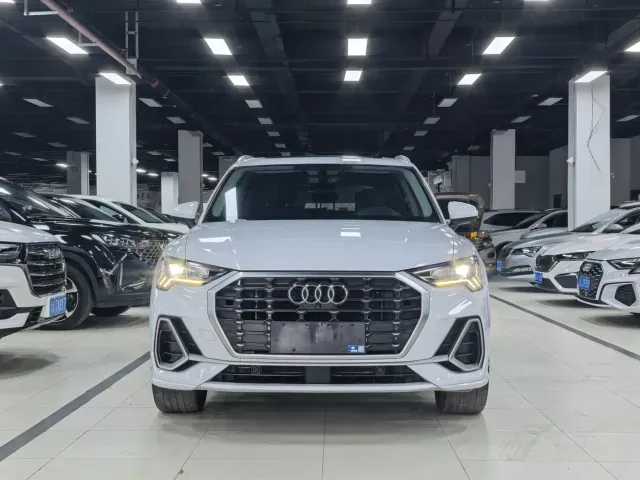 Audi Q3 — Фото автомобиля 2