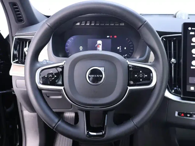 Volvo XC90 — Фото автомобиля 16