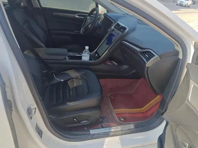 Ford Mondeo — Фото автомобиля 8