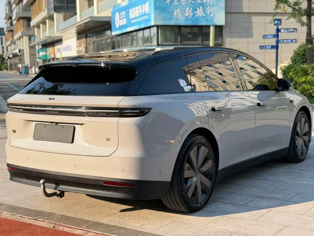 Li Auto i6 — Фото автомобиля 5