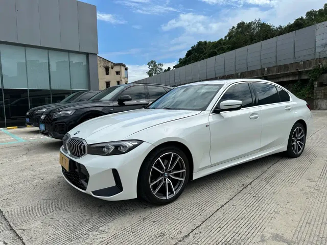 Фотография автомобиля — BMW 3 Series