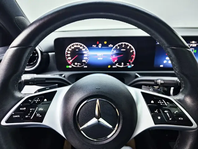 Mercedes-Benz A-Class — Фото автомобиля 19