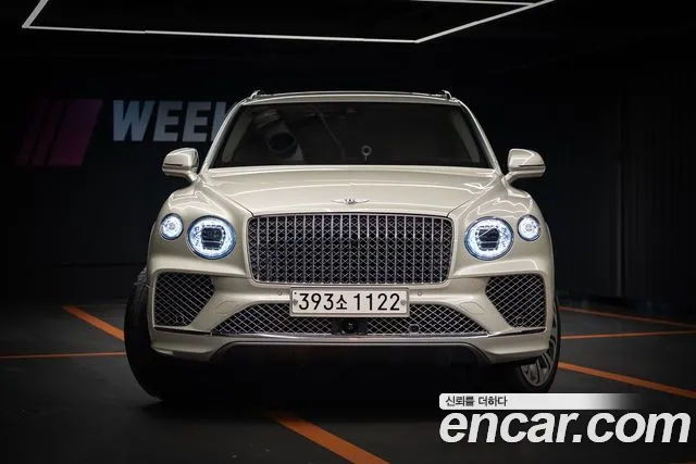 Bentley Bentayga — Фото автомобиля 3