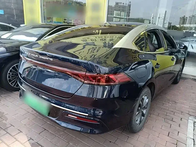 BYD Qin PLUS — Фото автомобиля 6