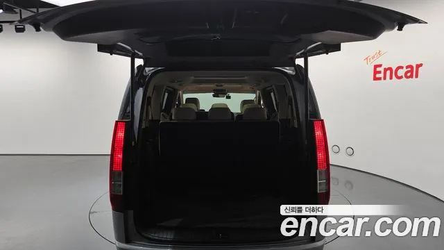 Hyundai Staria Staria 4WD Tourer 9 мест — Фото автомобиля 17
