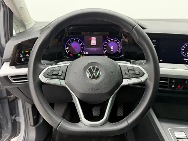 Volkswagen Golf — Фото автомобиля 7