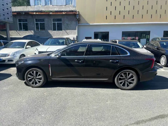 Hongqi H5 PHEV — Фото автомобиля 12
