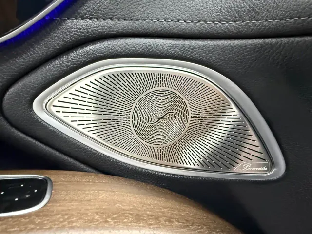 Mercedes-Benz EQS — Фото автомобиля 10