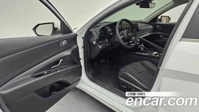 Hyundai Avante — Фото автомобиля 10