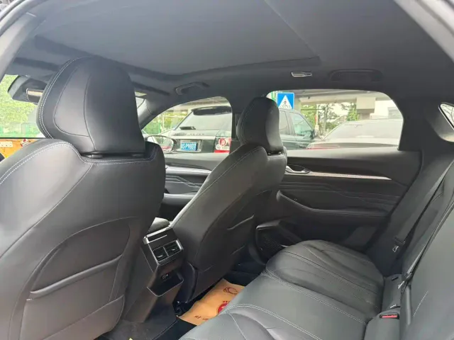 Geely Xingrui — Фото автомобиля 11