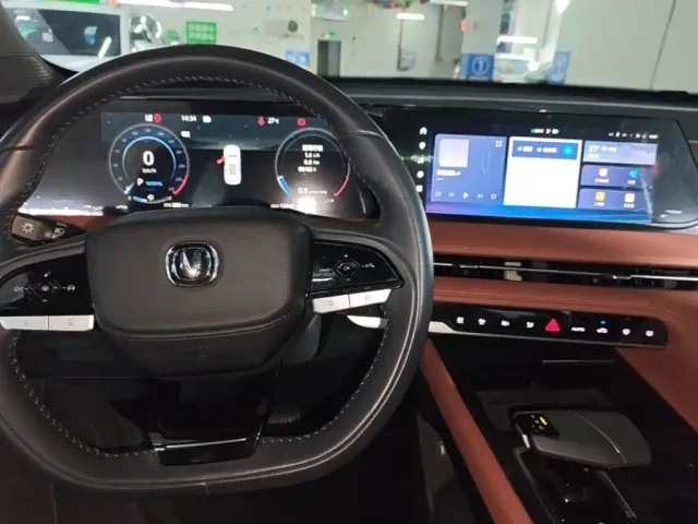 Changan CS75 Plus — Фото автомобиля 9